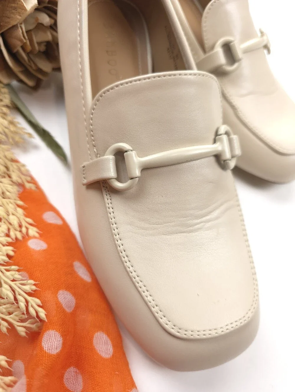 Cream Women's Leather Block Heel Loafers - Classic Chic 6½